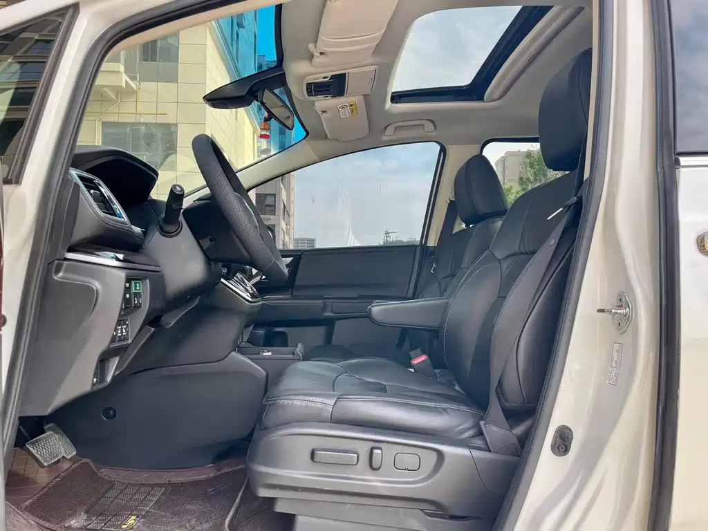 Odyssey 2.0 L Sharp· Premium
