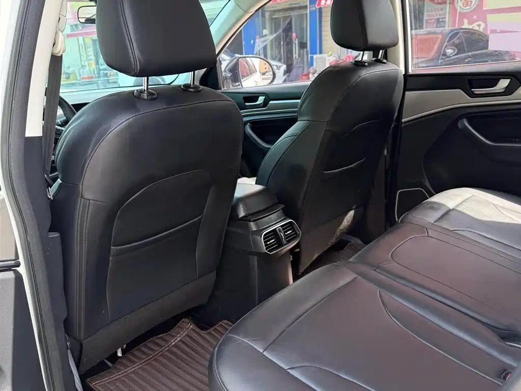 Haval H6 Blue Label Sport 1.5 T Manual 2 WD Elite