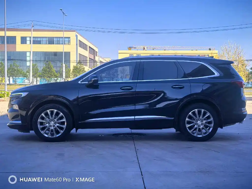 Enclave 28 T 4 WD Flagship