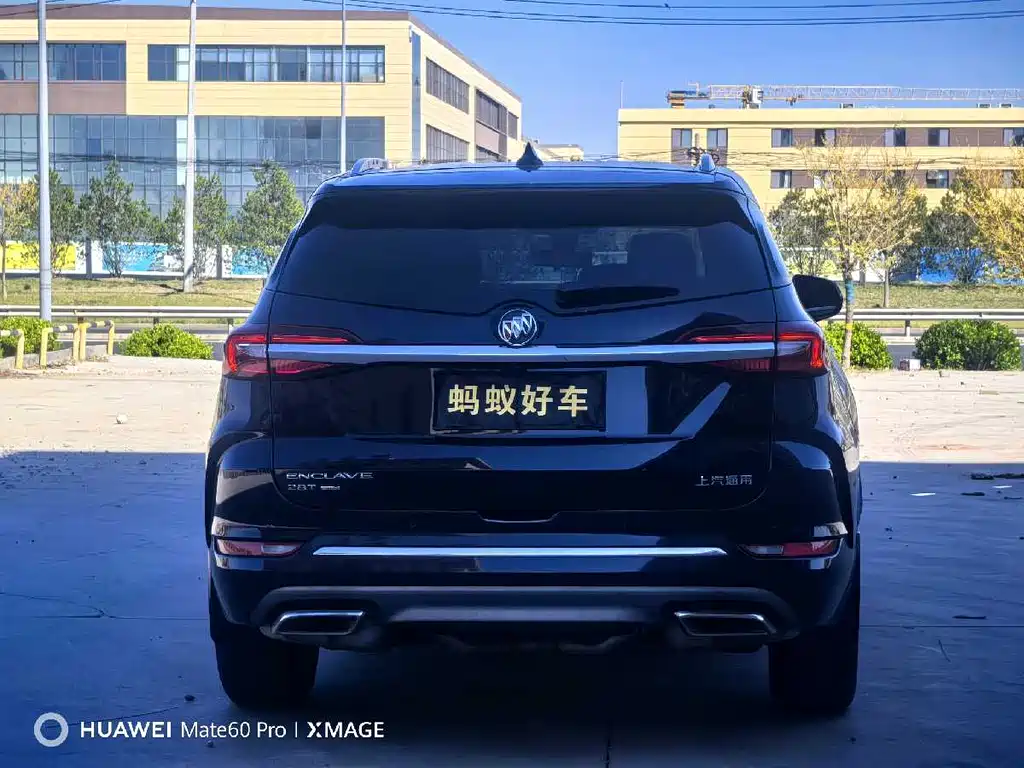Enclave 28 T 4 WD Flagship