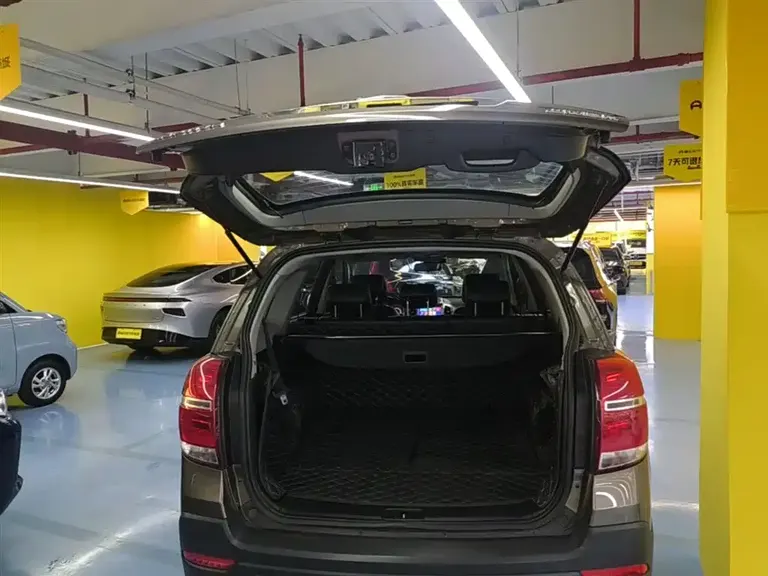 Chevrolet Captiva 2.4 L 2 WD City 7-seat