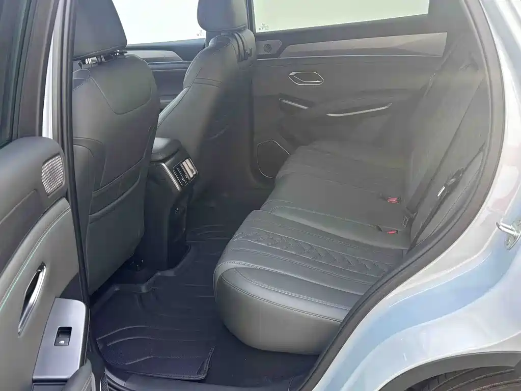 Song L DM-i Smart Drive 112 km Transcend