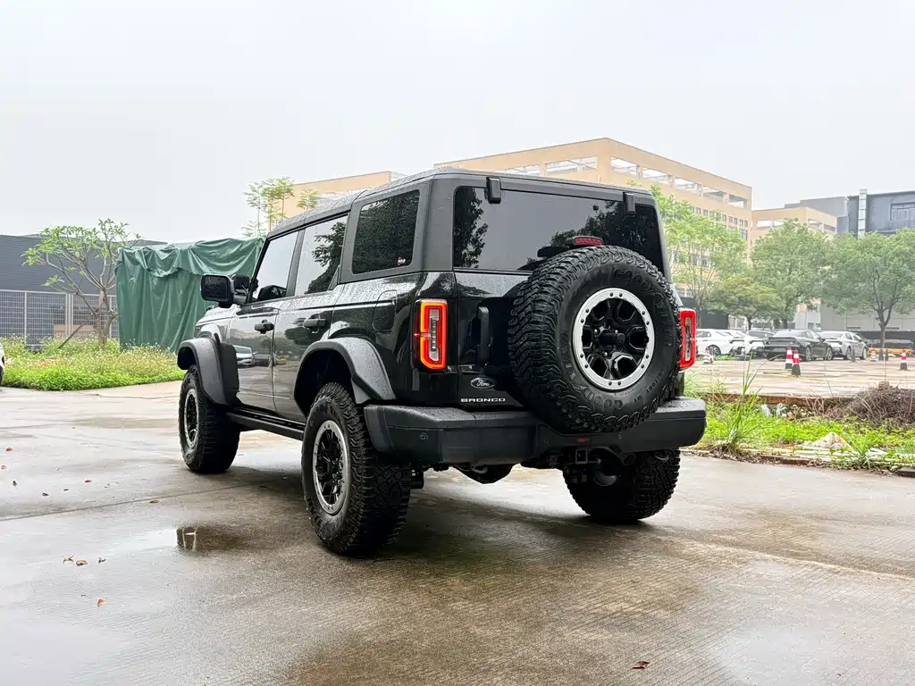 Ford Bronco 2.3 T Badlands