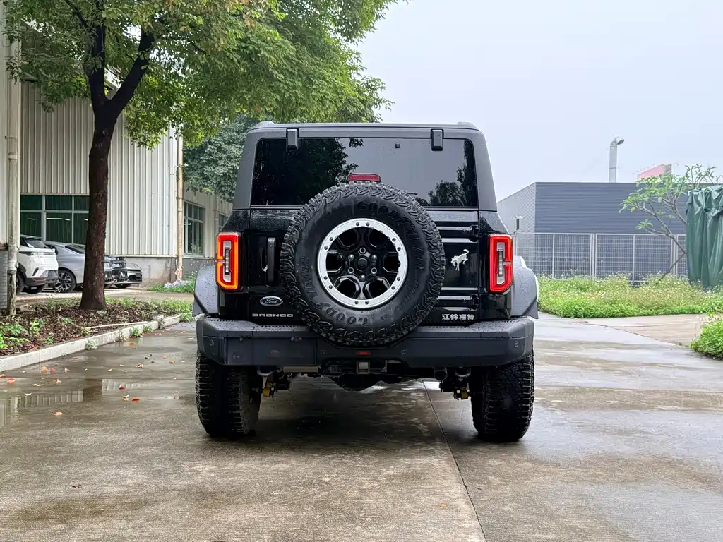 Ford Bronco 2.3 T Badlands