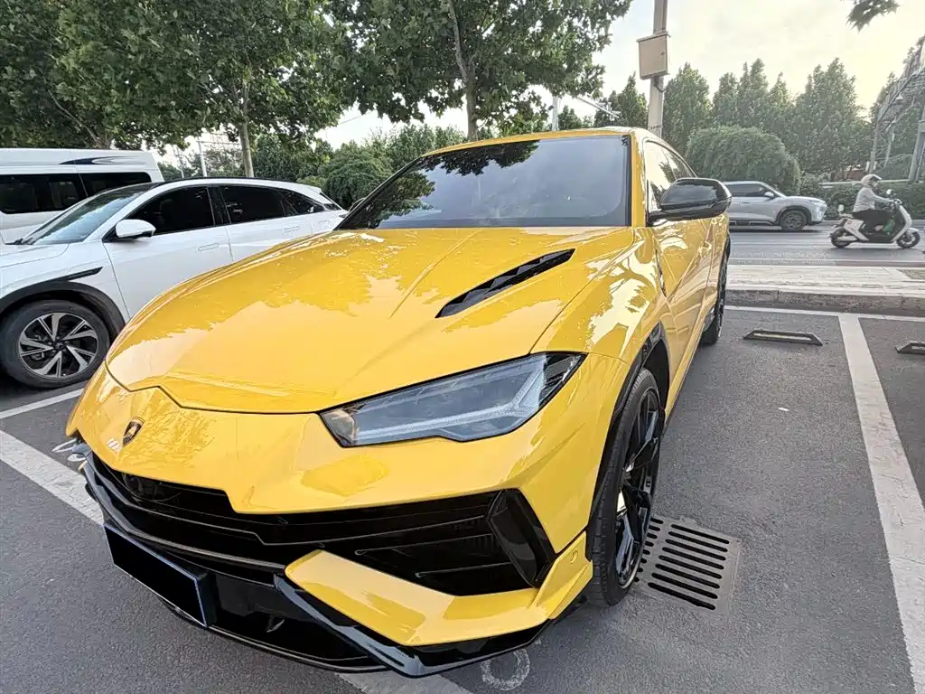 Urus 4.0 T V8 S