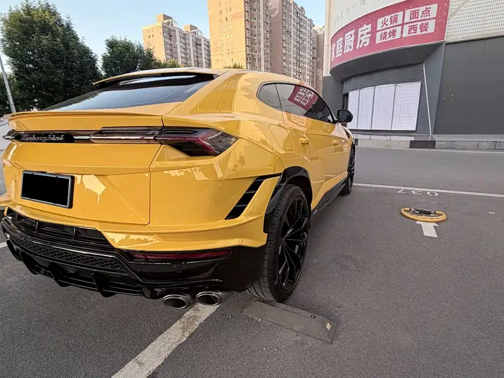 Urus 4.0 T V8 S