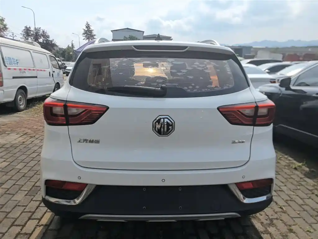 MG ZS 1.5 L Auto Luxury CN-V