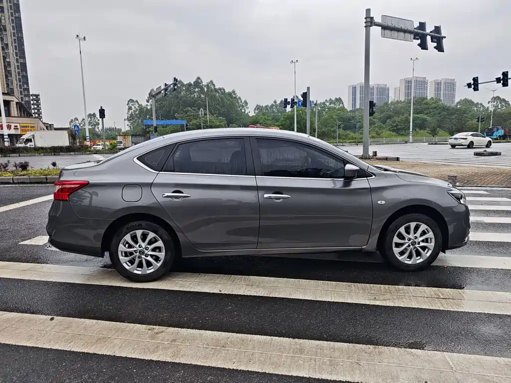 Sylphy Classic 1.6 XL CVT Luxury