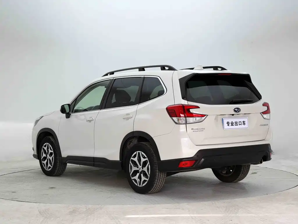 Forester 2.0 i AWD Luxury EyeSight