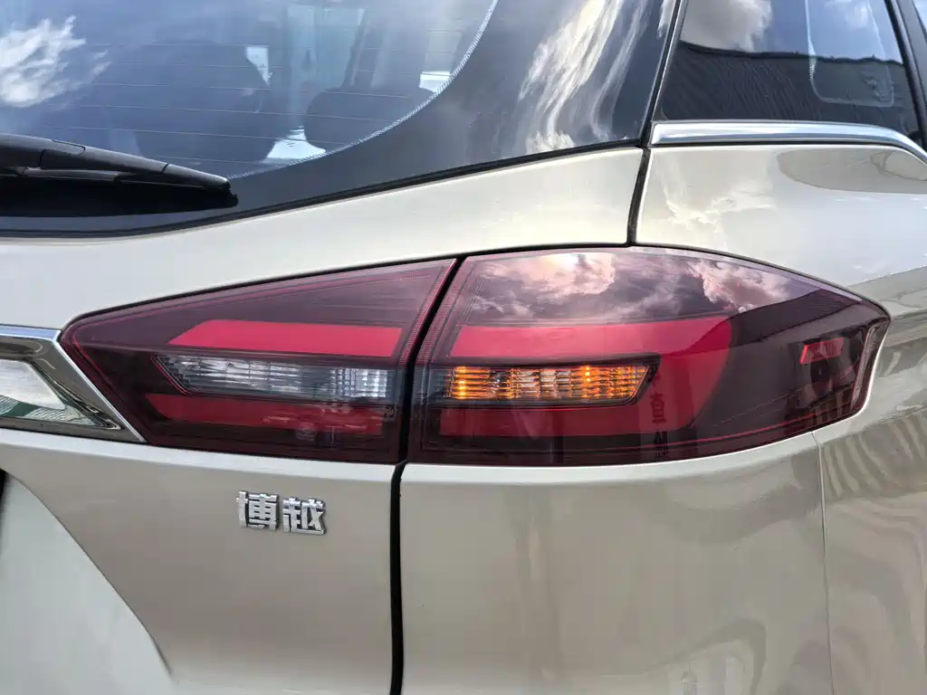 Boyue 1.8 TD DCT 2 WD Connected 4 G Connected