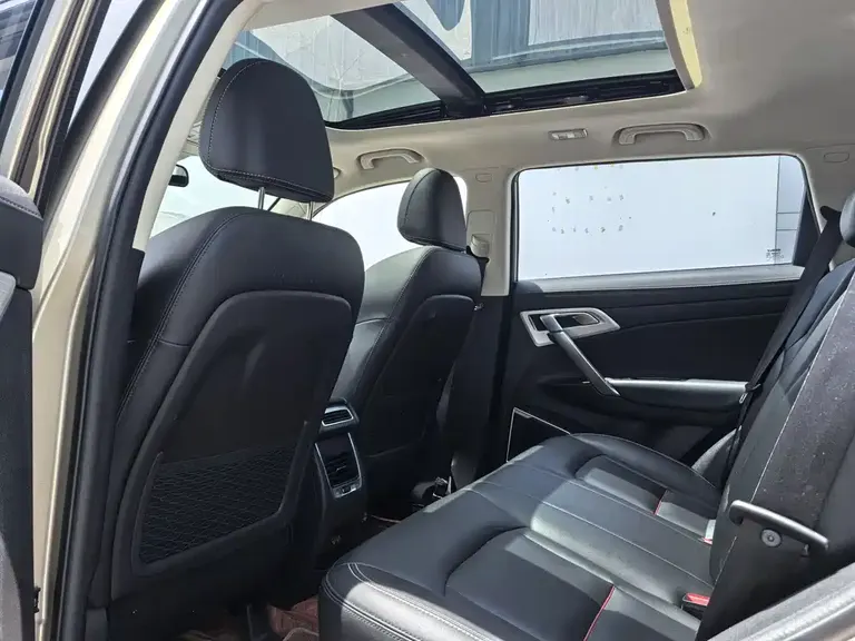 Geely Boyue 1.8 TD DCT 2 WD Connected 4 G Connected