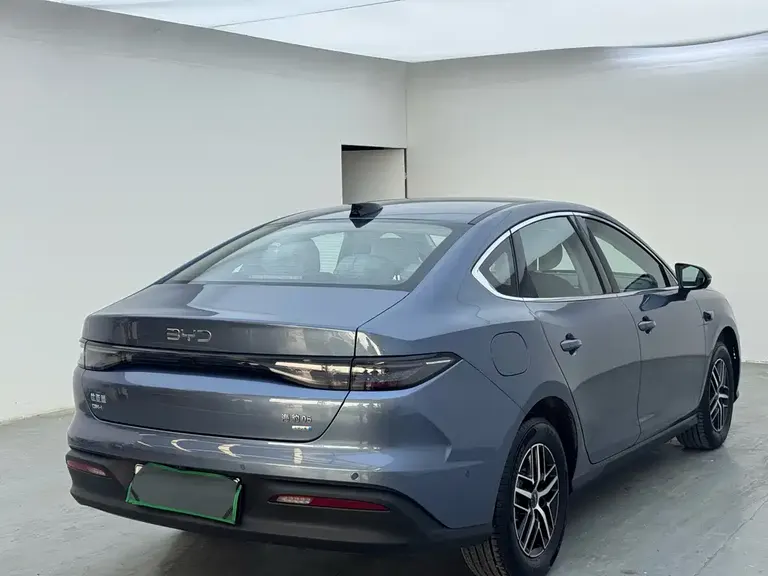 BYD Seal 05 DM-i DM-i Smart Drive 120 KM Flagship