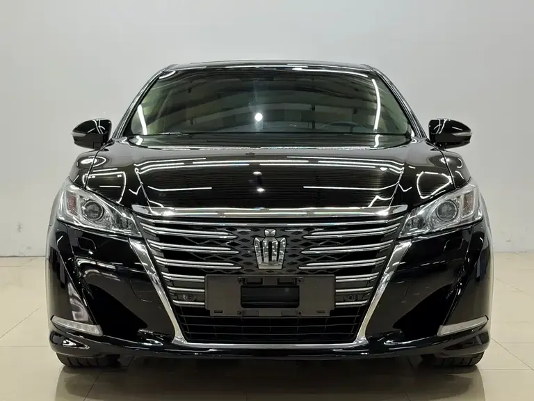 Toyota Crown 2.0 T Fashion