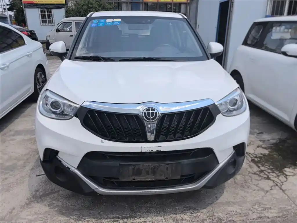 Brilliance V3 中华V3 2016款 1.5 L 手动智能型