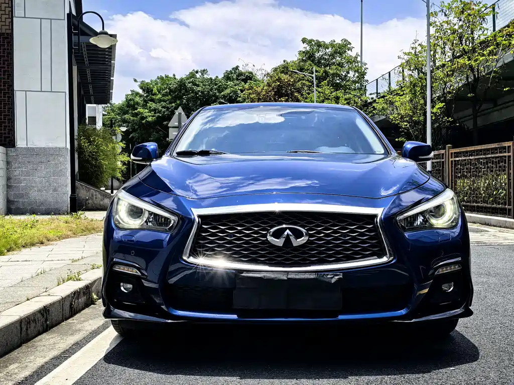 Infiniti Q50 L 英菲尼迪Q50 L 2018款 2.0 T 菁英运动版 国VI