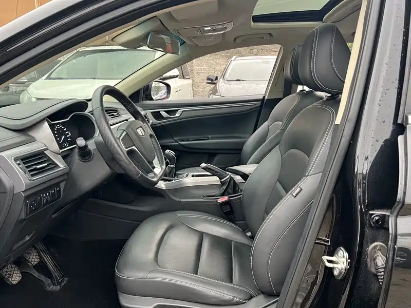 Emgrand GL 1.8 L Manual Elite Connected
