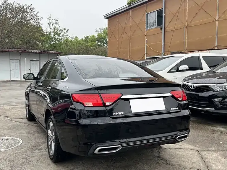 Geely Emgrand GL 1.8 L Manual Elite Connected