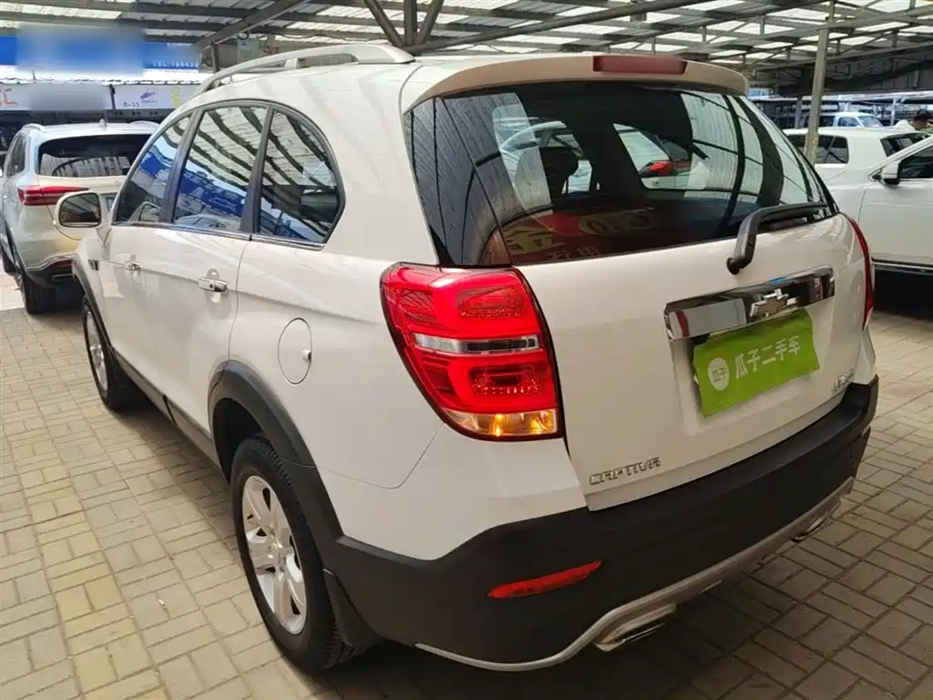 Captiva 2.4 L 2 WD City 7-seat