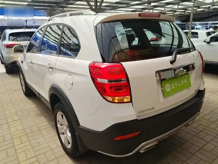 Chevrolet Captiva 2.4 L 2 WD City 7-seat