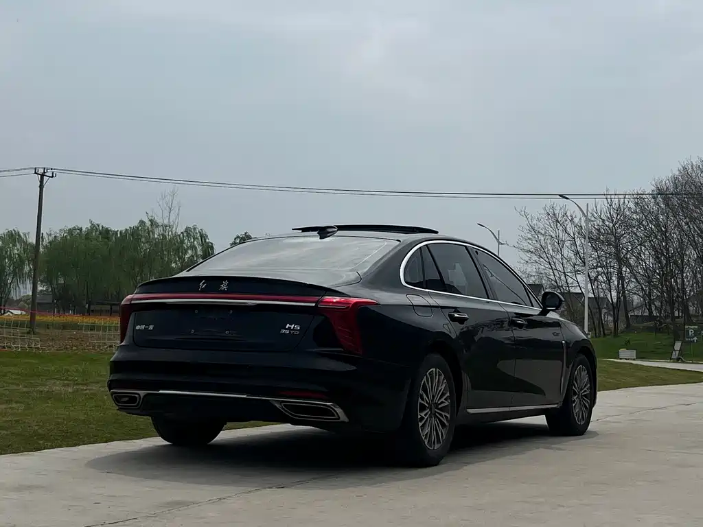 Hongqi H5 1.5 T DCT Connected Flagship Joy