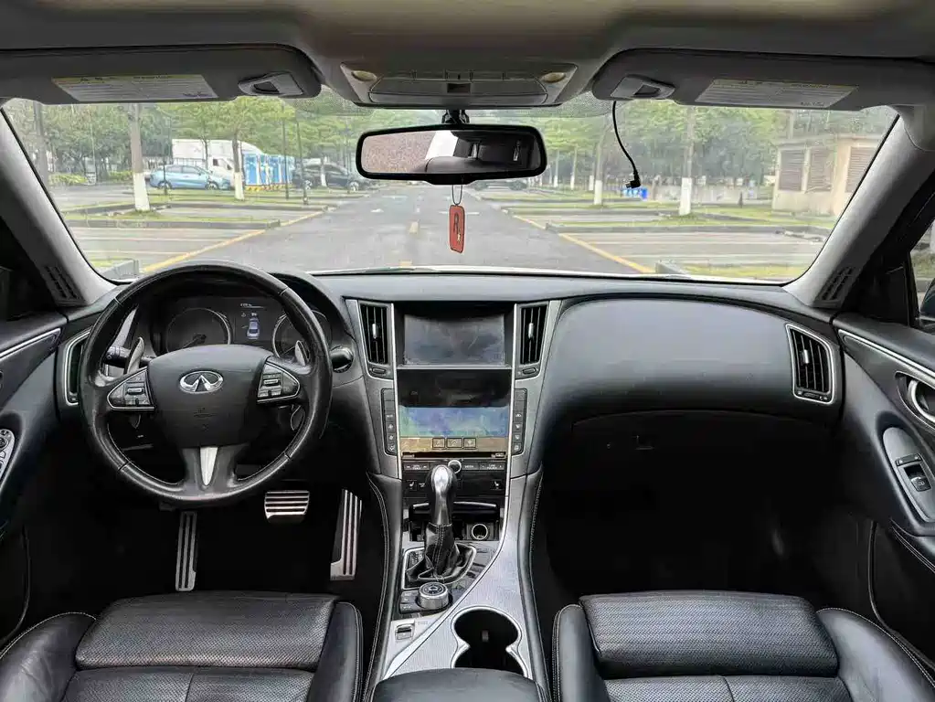 Infiniti Q50 L 2.0 T Sport