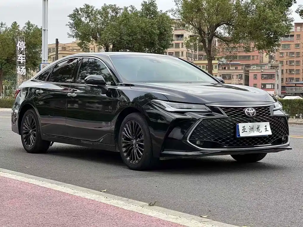 Avalon 2.5 L Touring Distinguished