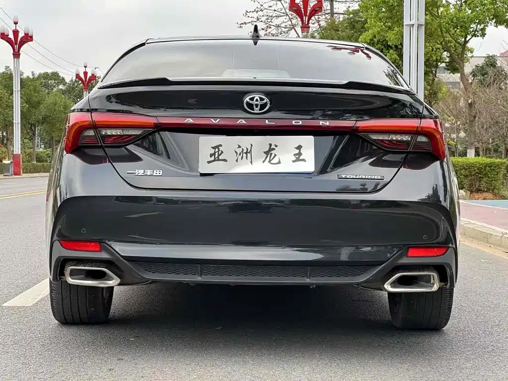 Avalon 2.5 L Touring Distinguished