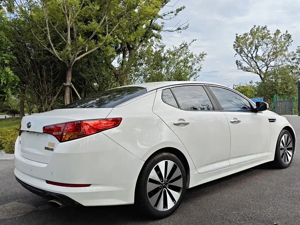 Kia K5 起亚K5 2012款 2.0 L 自动Premium