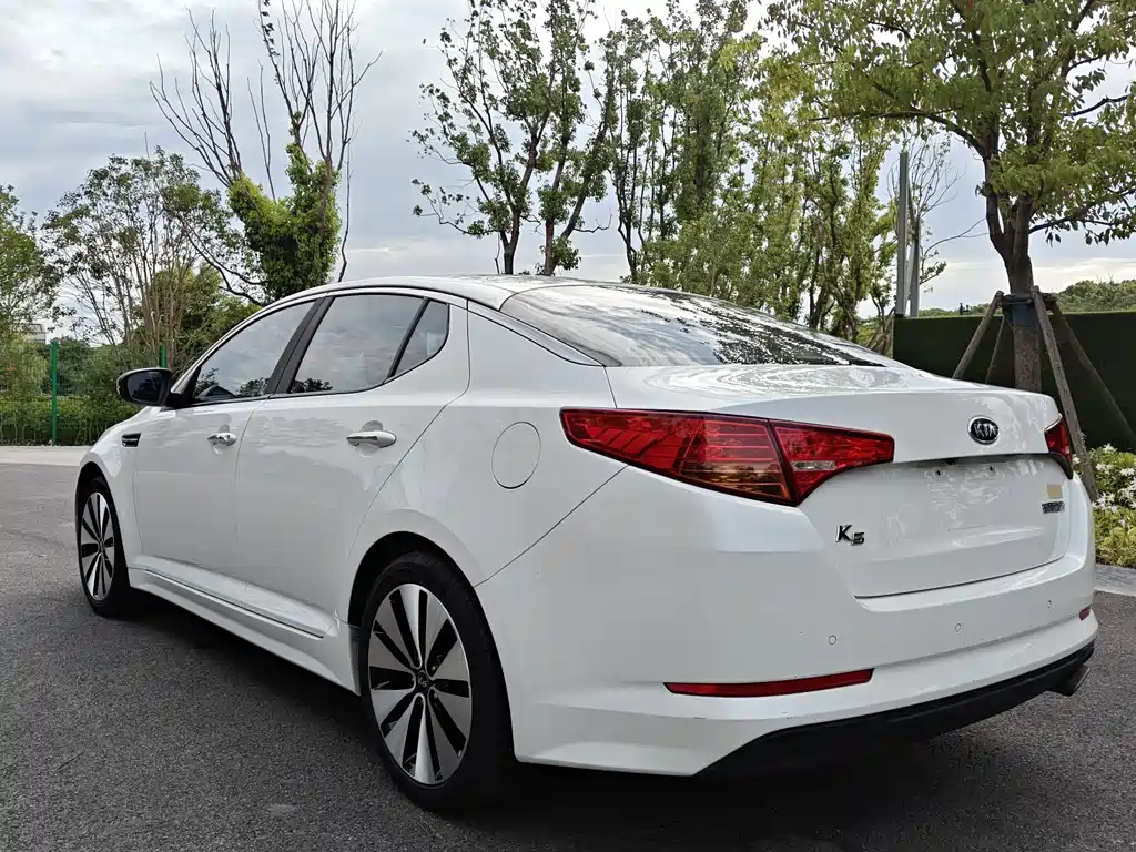 Kia K5 起亚K5 2012款 2.0 L 自动Premium