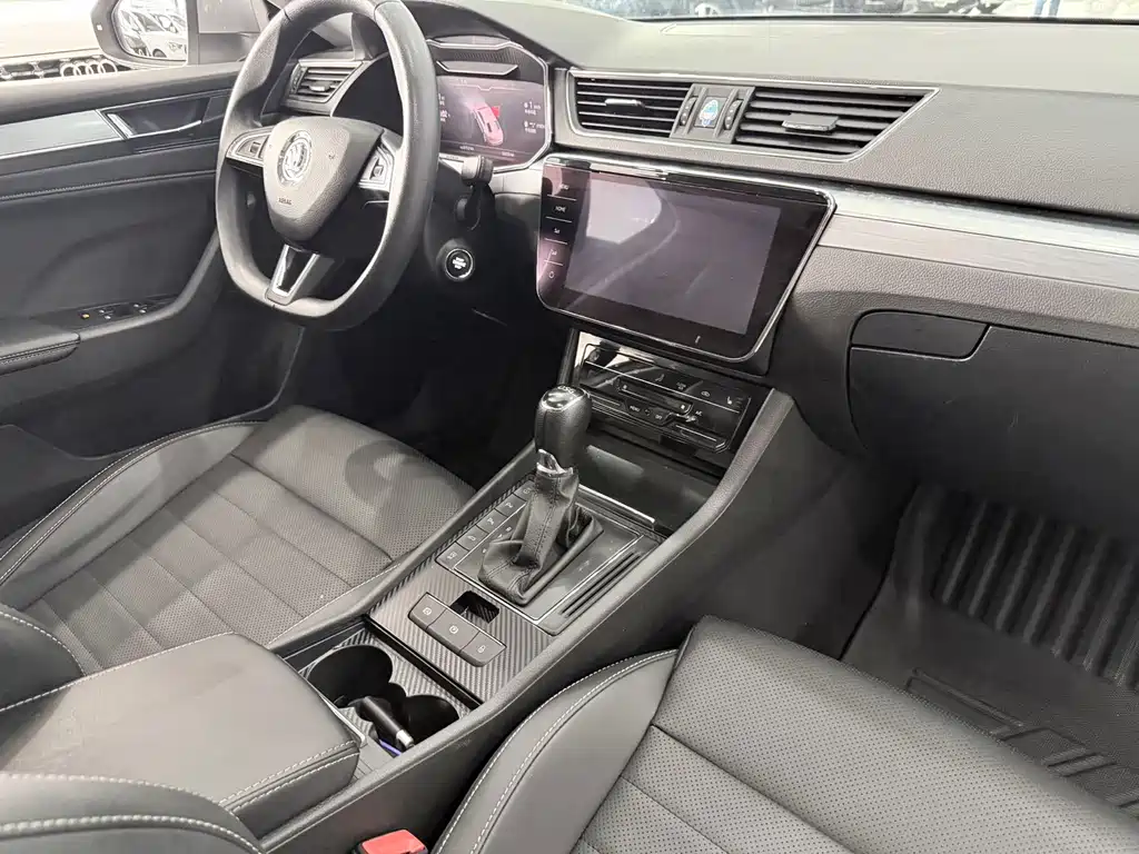 Superb TSI280 DSG Premium