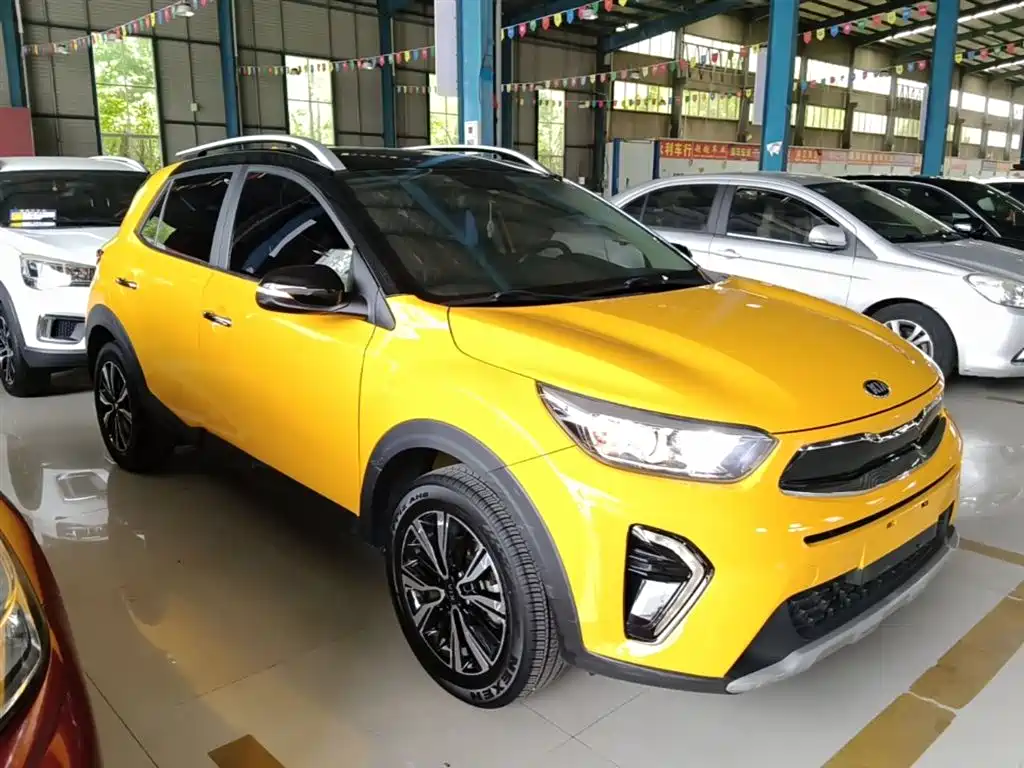 Stonic 1.4 L Auto Fun Enjoyment CN-VI