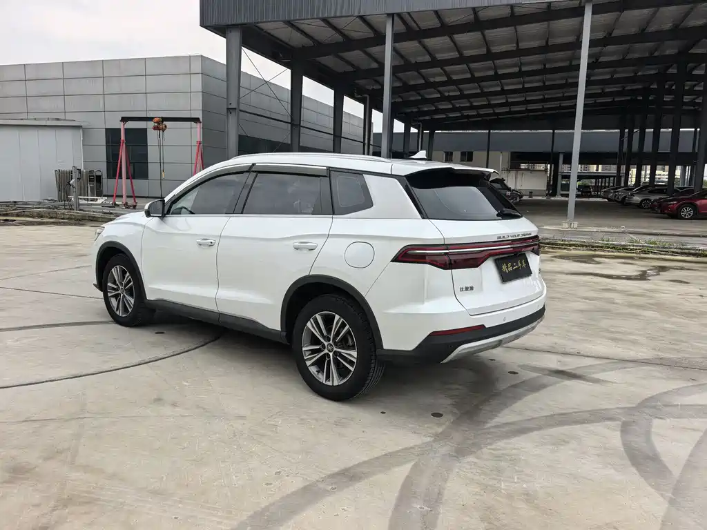 Song Pro 1.5 T Auto Luxury