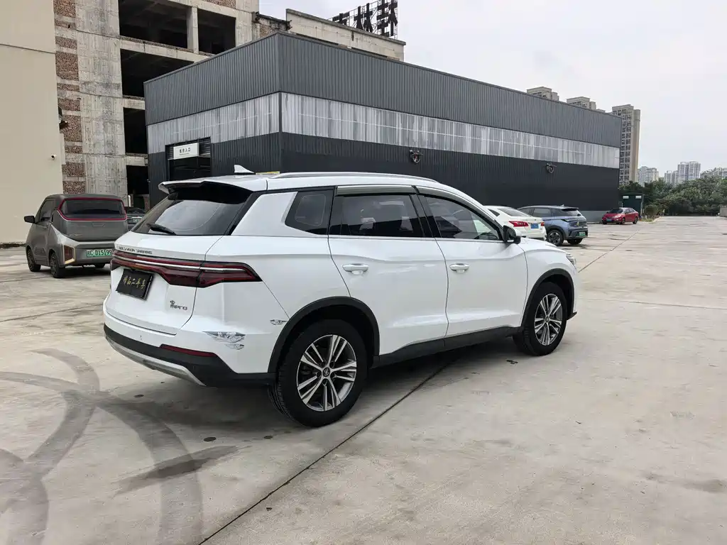 Song Pro 1.5 T Auto Luxury