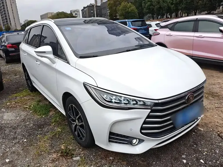 BYD Song MAX 1.5 T Auto Connected Distinguished 7-seat