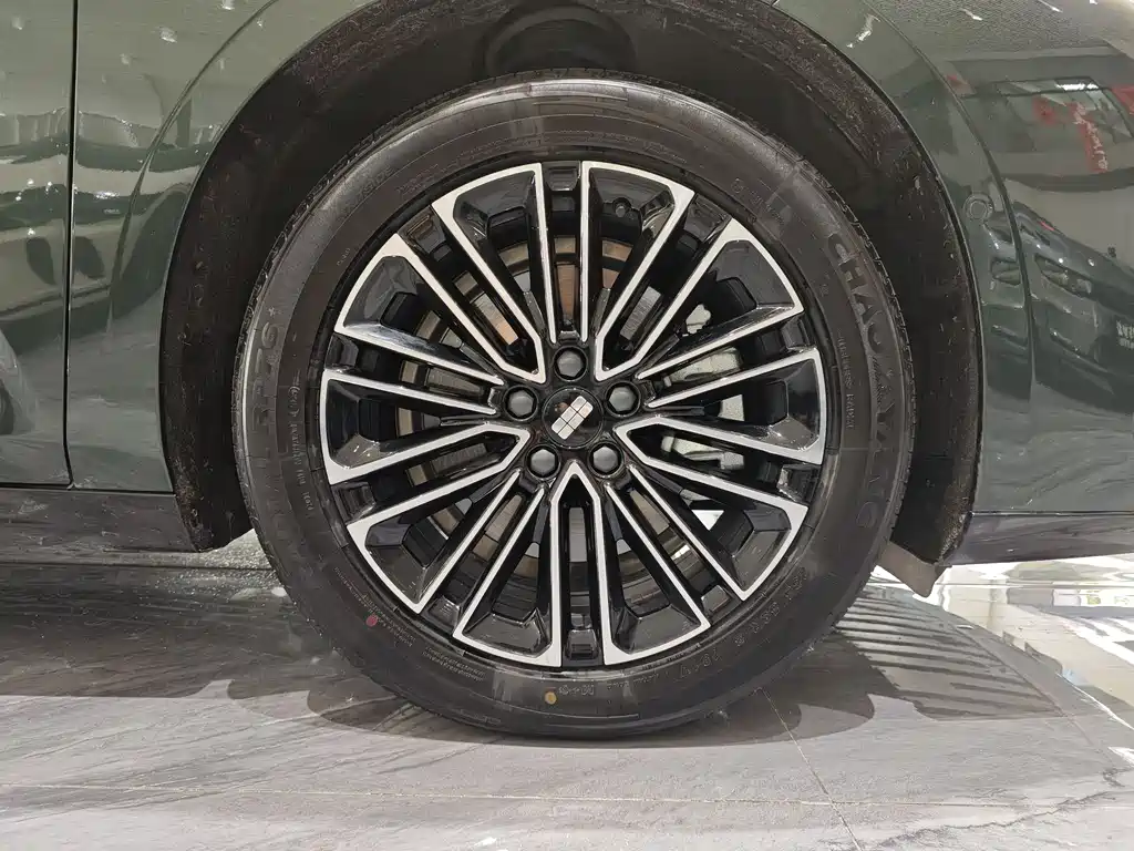 Galaxy Xingyao 8 130 km EM-i Premium