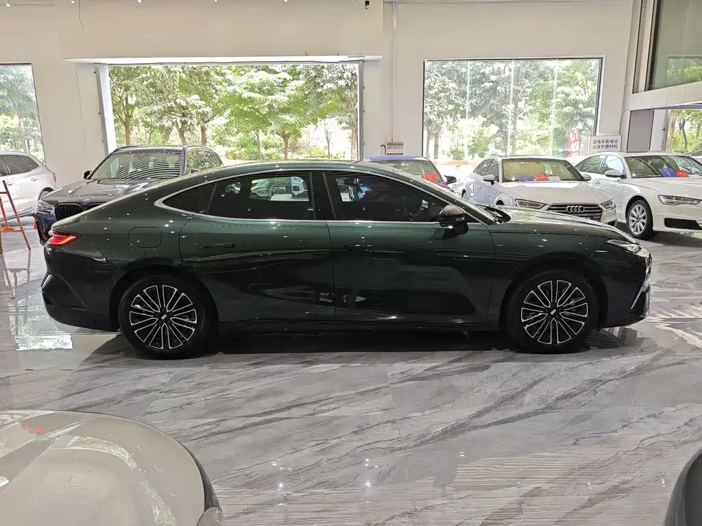 Galaxy Xingyao 8 130 km EM-i Premium