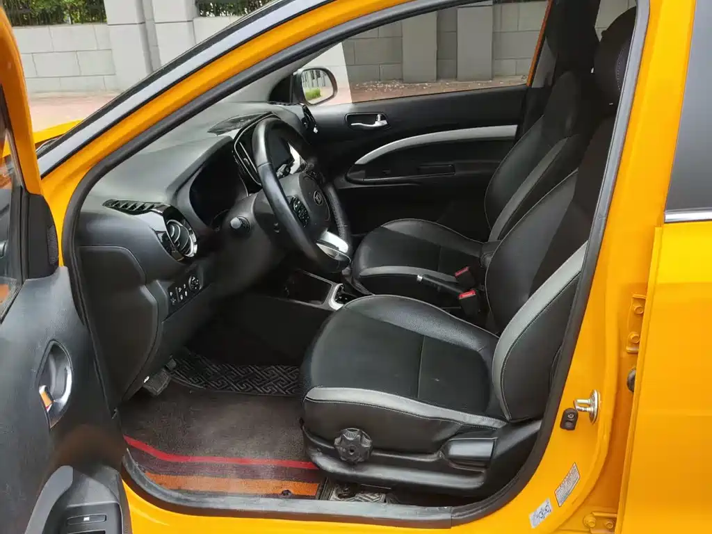Stonic 1.4 L Auto Fun Enjoyment CN-VI