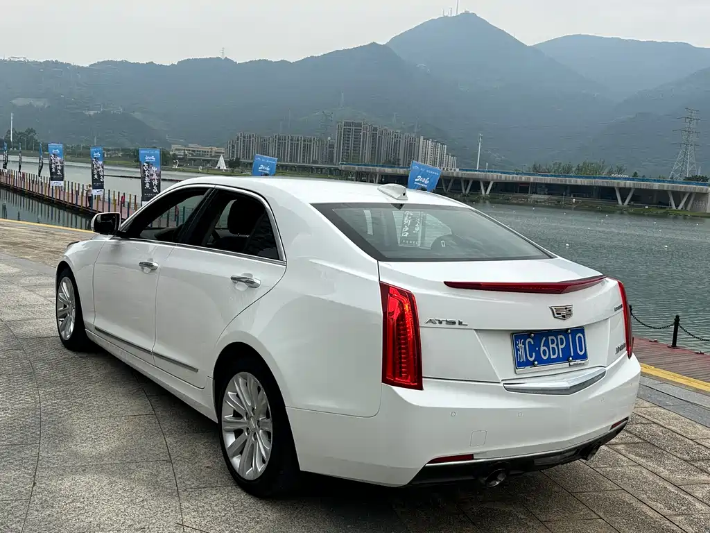 Cadillac ATS-L 28 T Fashion