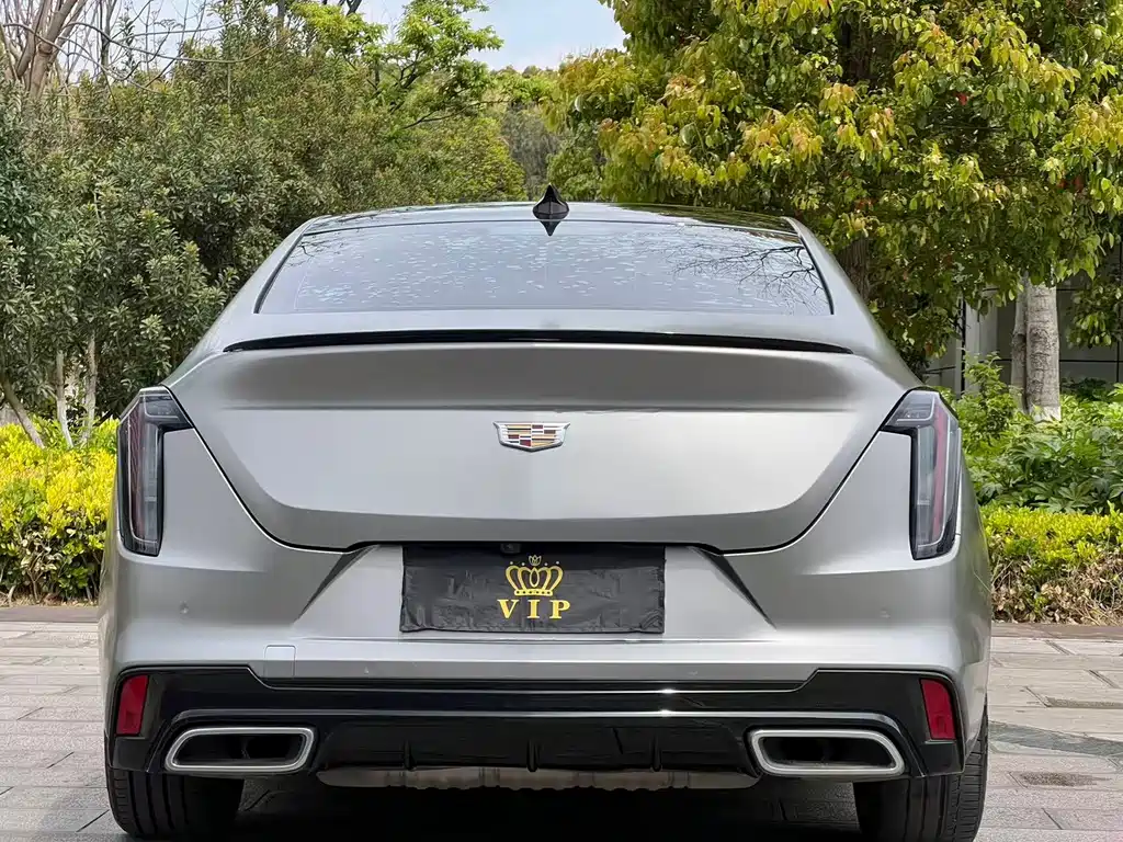 Cadillac CT4 28 T Fashion