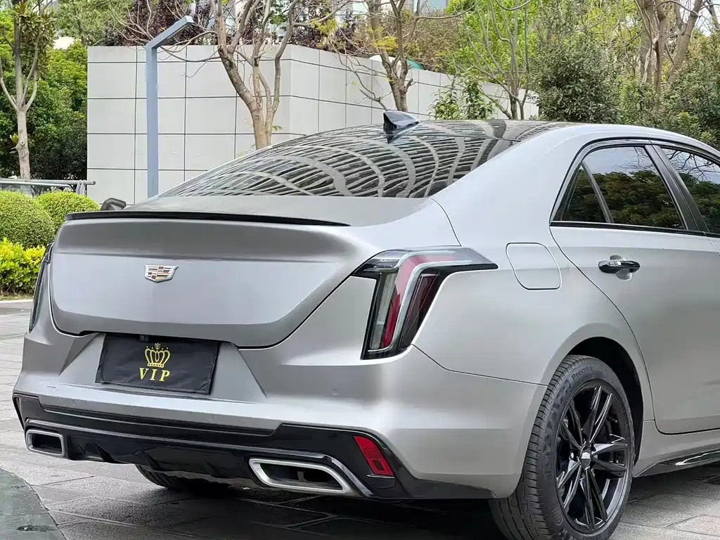 Cadillac CT4 28 T Fashion