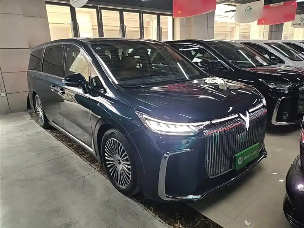 Voyah Dreamer PHEV 4 WD Flagship Kunpeng