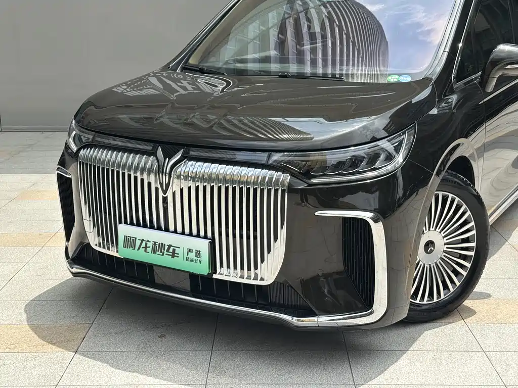 Voyah Dreamer PHEV 4 WD Flagship Kunpeng