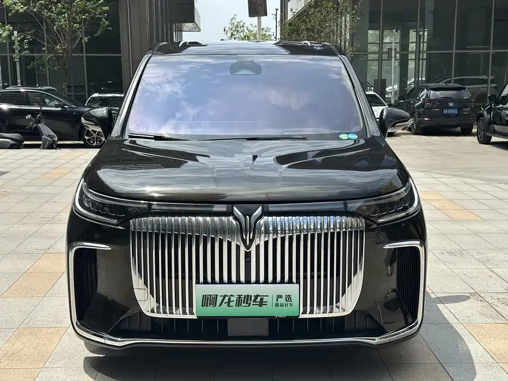 Voyah Dreamer PHEV 4 WD Flagship Kunpeng