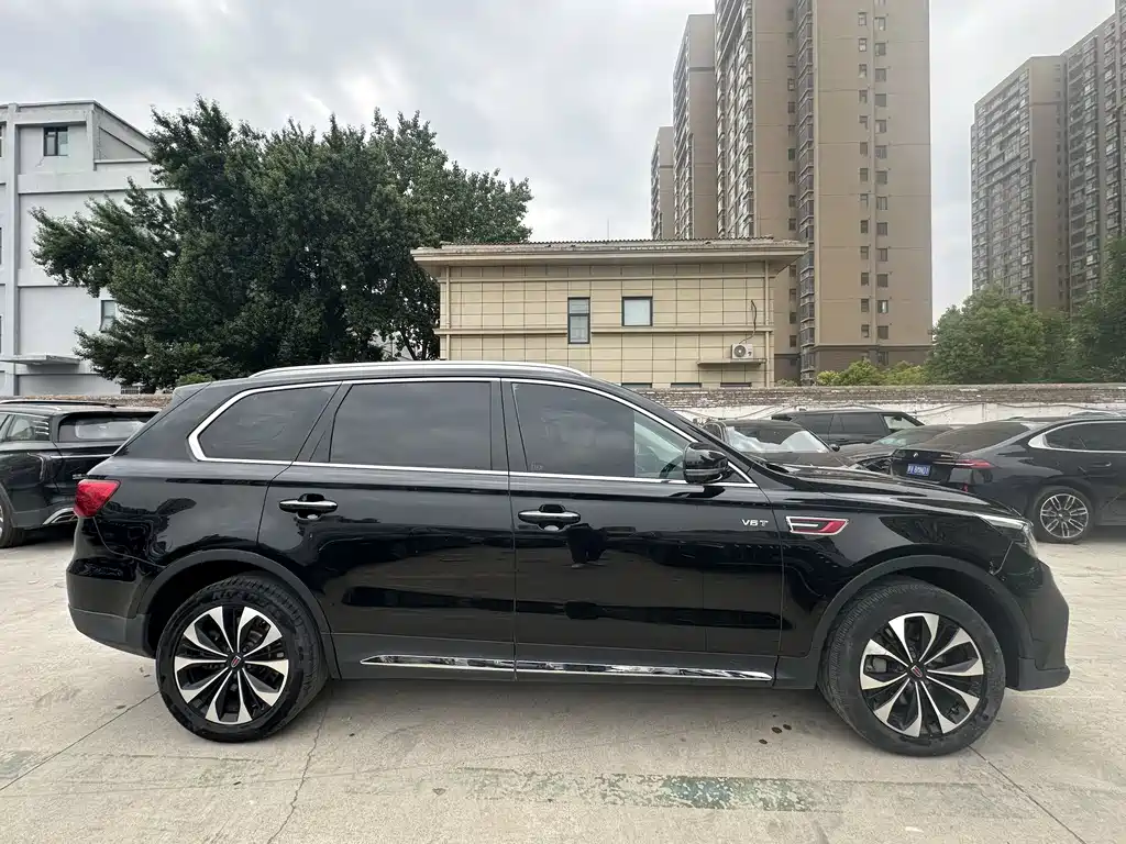 Hongqi HS7 3.0 T Auto 4 WD Connected Flagship Joy 5-seat