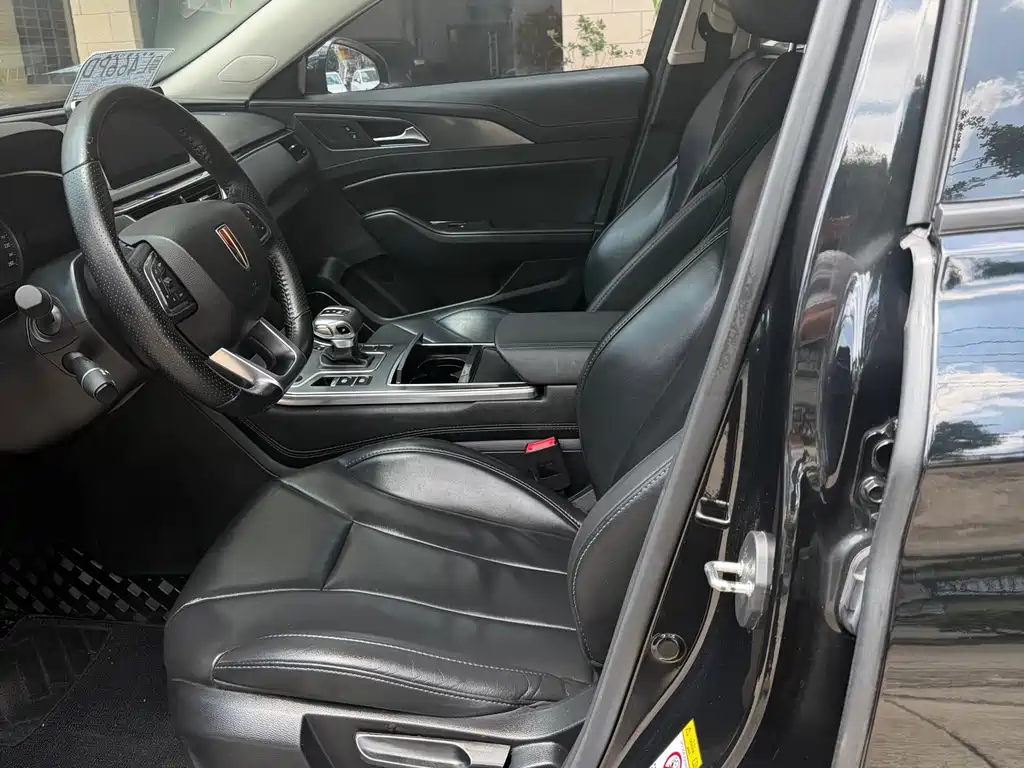 Hongqi H5 Classic 1.5 T DCT Flagship Charm