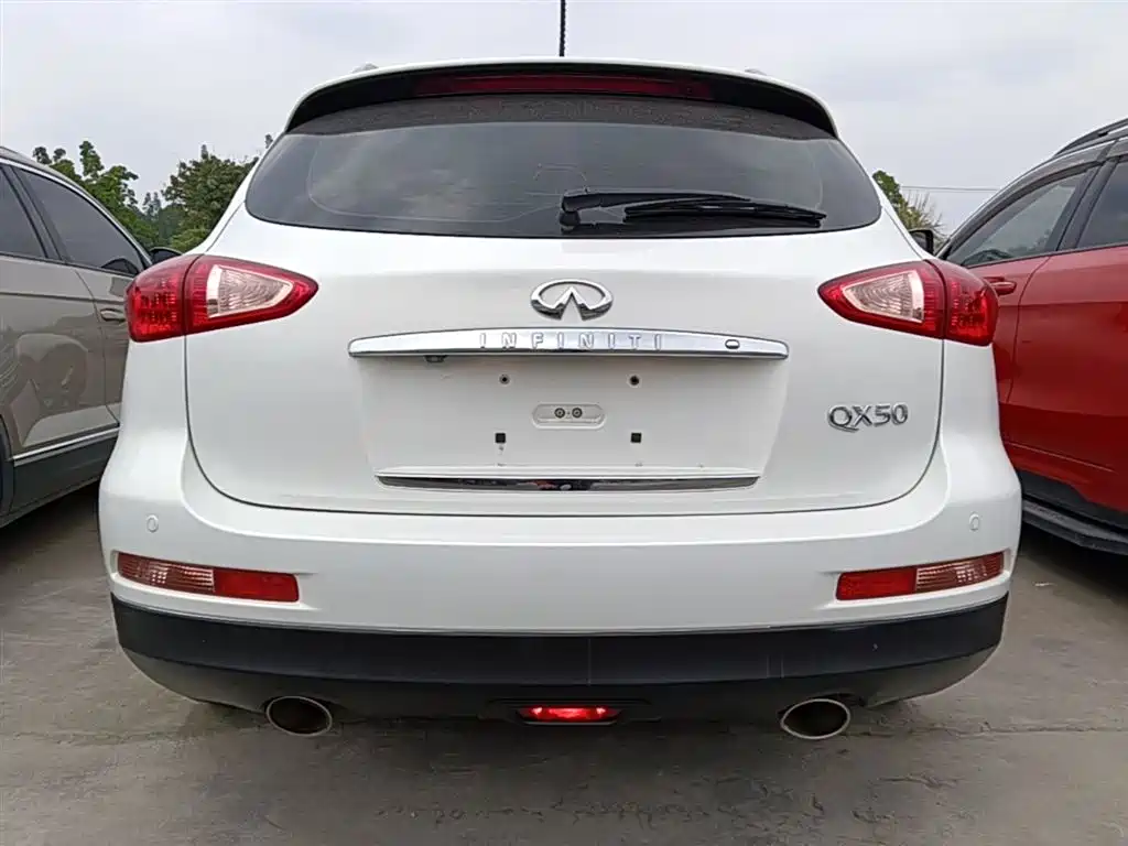Infiniti QX50 (Import) 2.5 L 2 WD Grace