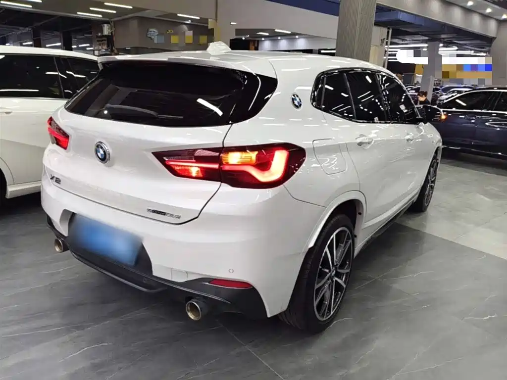BMW X2 sDrive25 i Premium M Sport Package