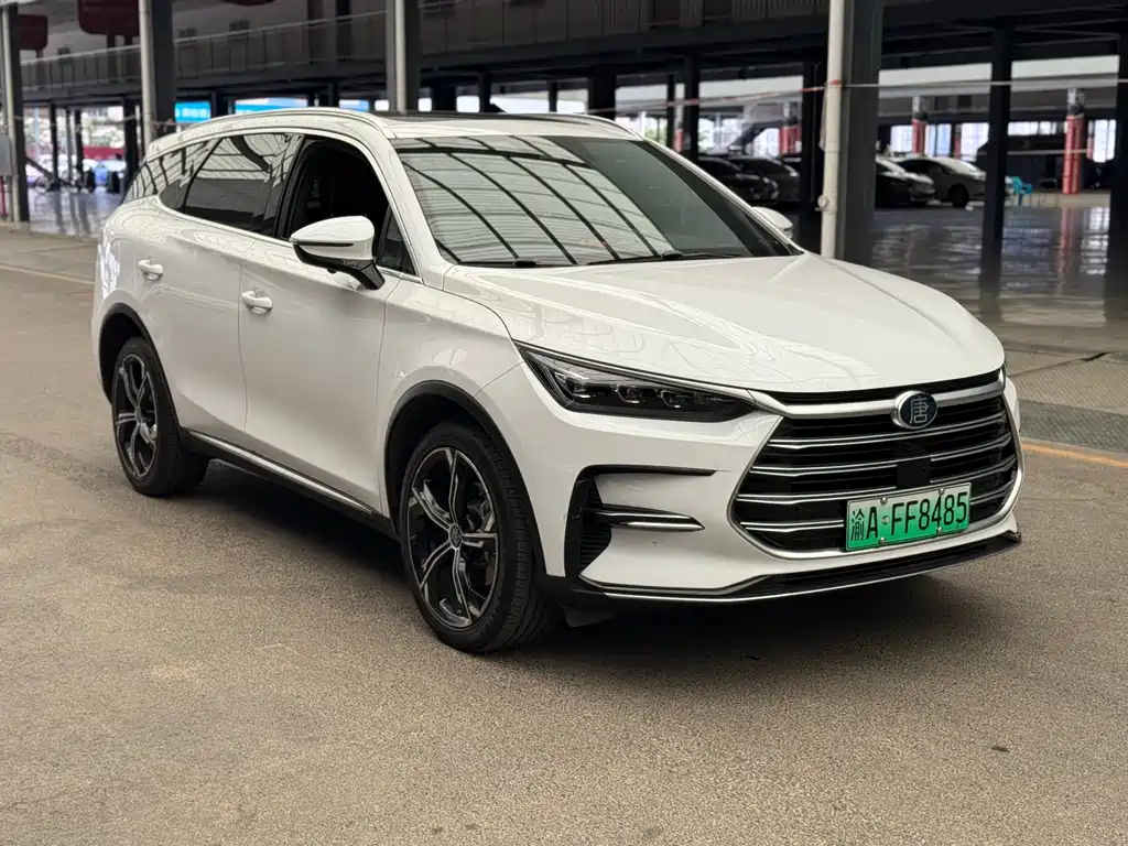 Tang NEV DM-i 112 KM Honored