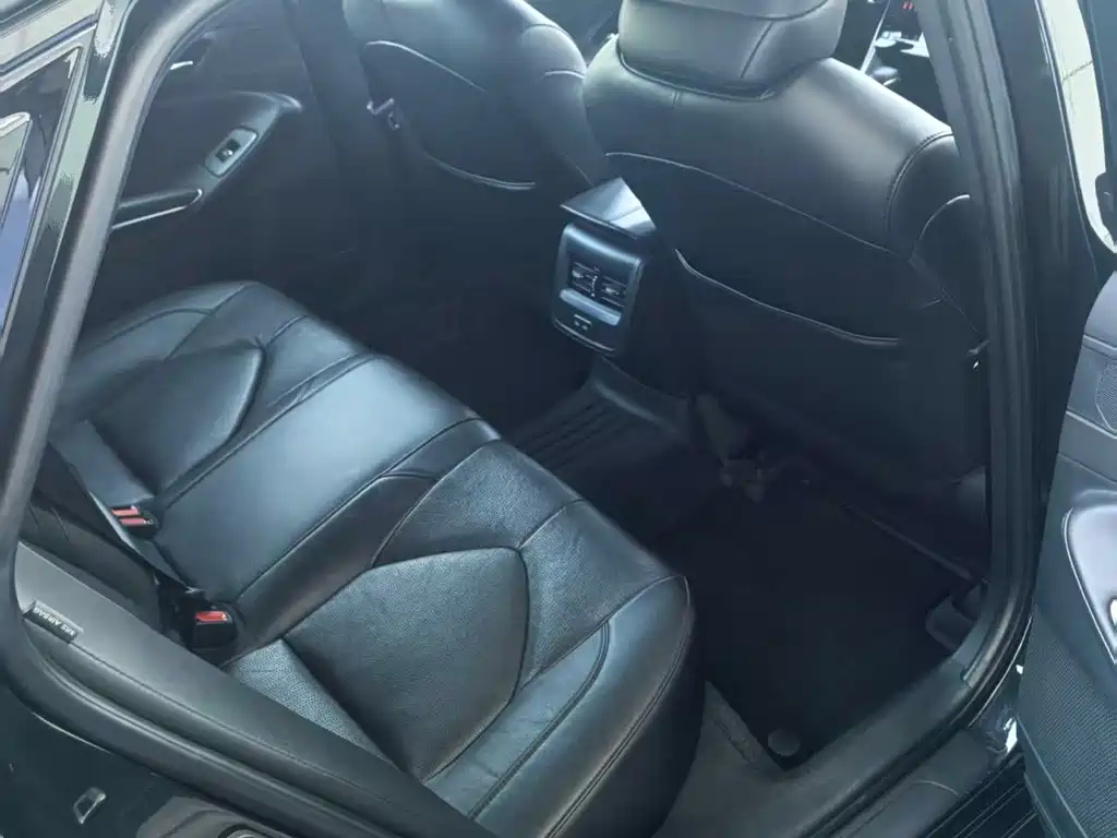 Avalon 2.5 L Luxury