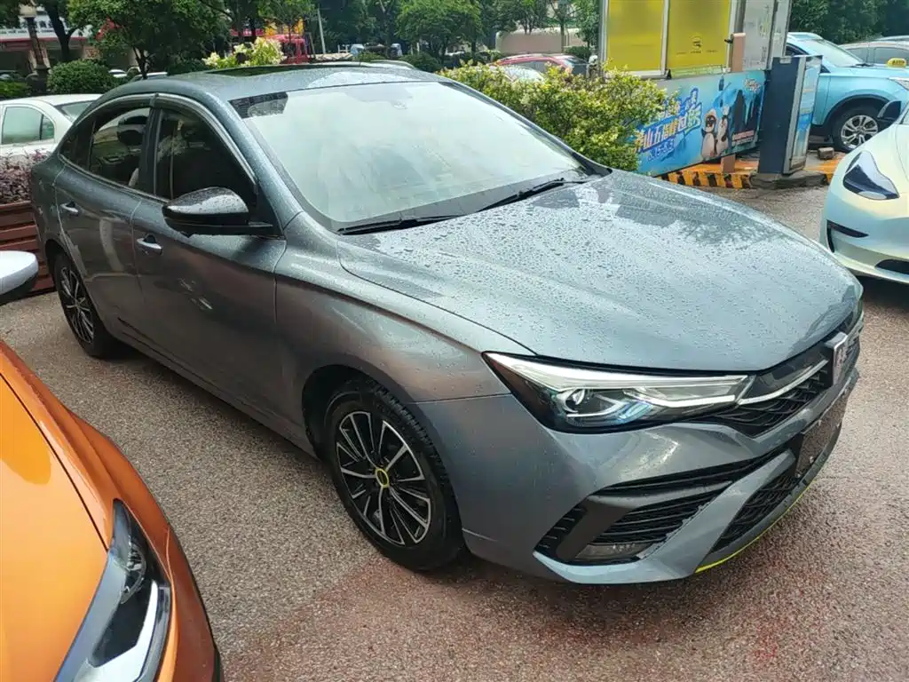 Roewe i5 1.5 L CVT Diamond